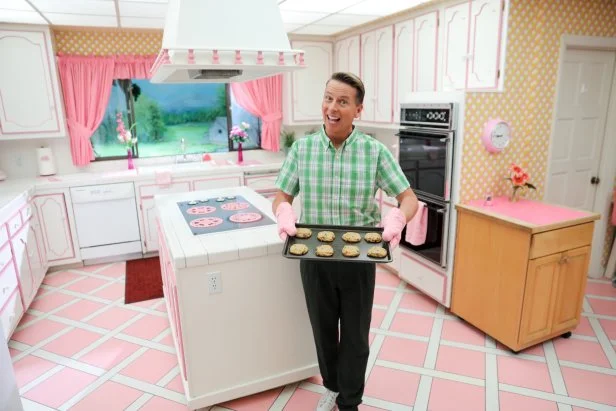 Close up Host Jack McBrayer with Cookies at the Best Kept Secret house, as seen on Zillow Gone Wild, Season 3.