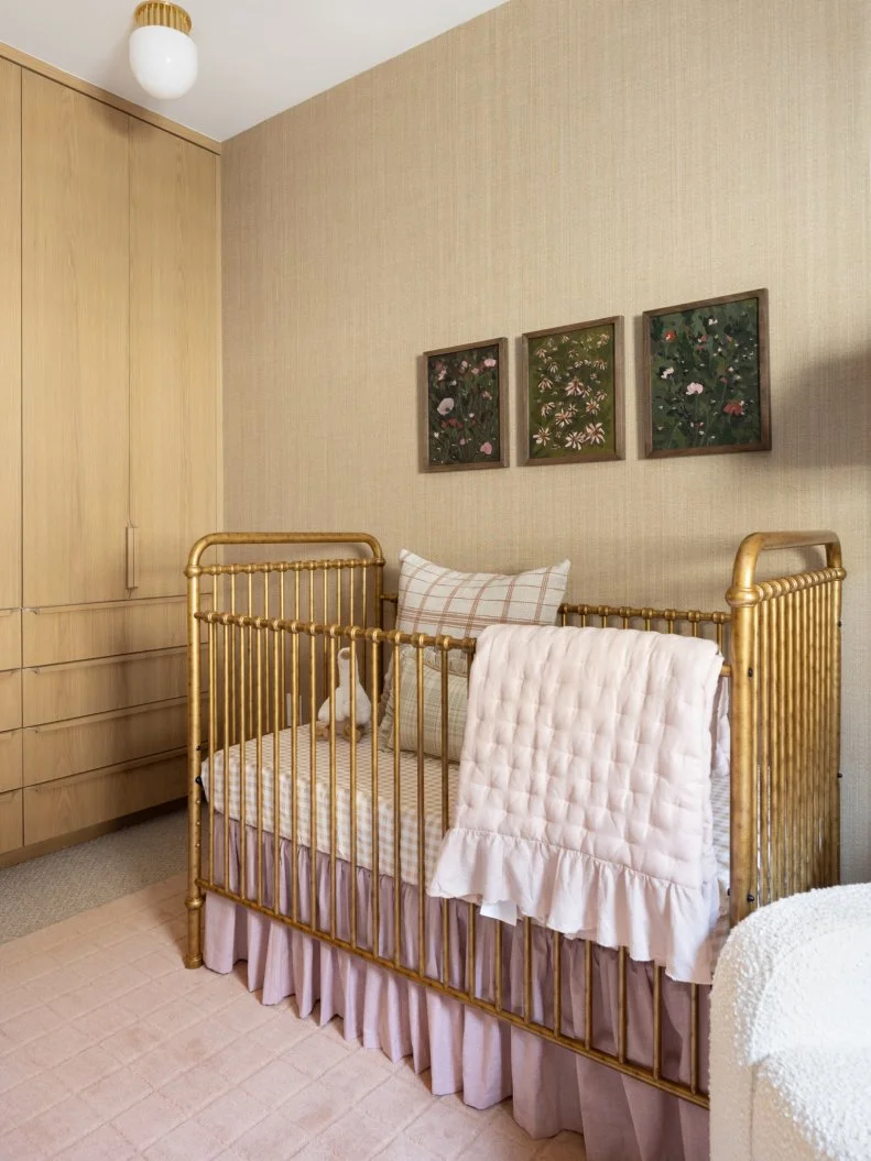 2609-05 Jasmine Roth's Baby Girl Nursery