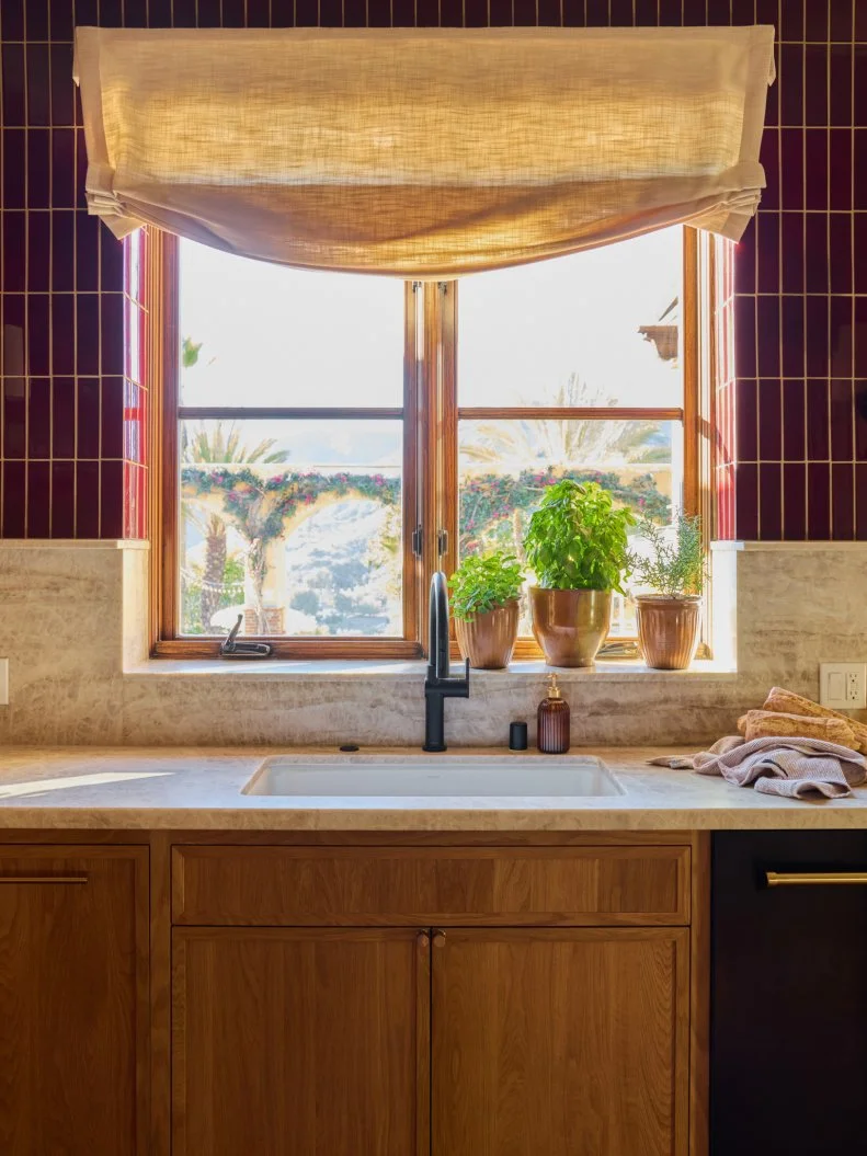 The Kitchen, as seen on The Bachelor Mansion Takeover, Season 1