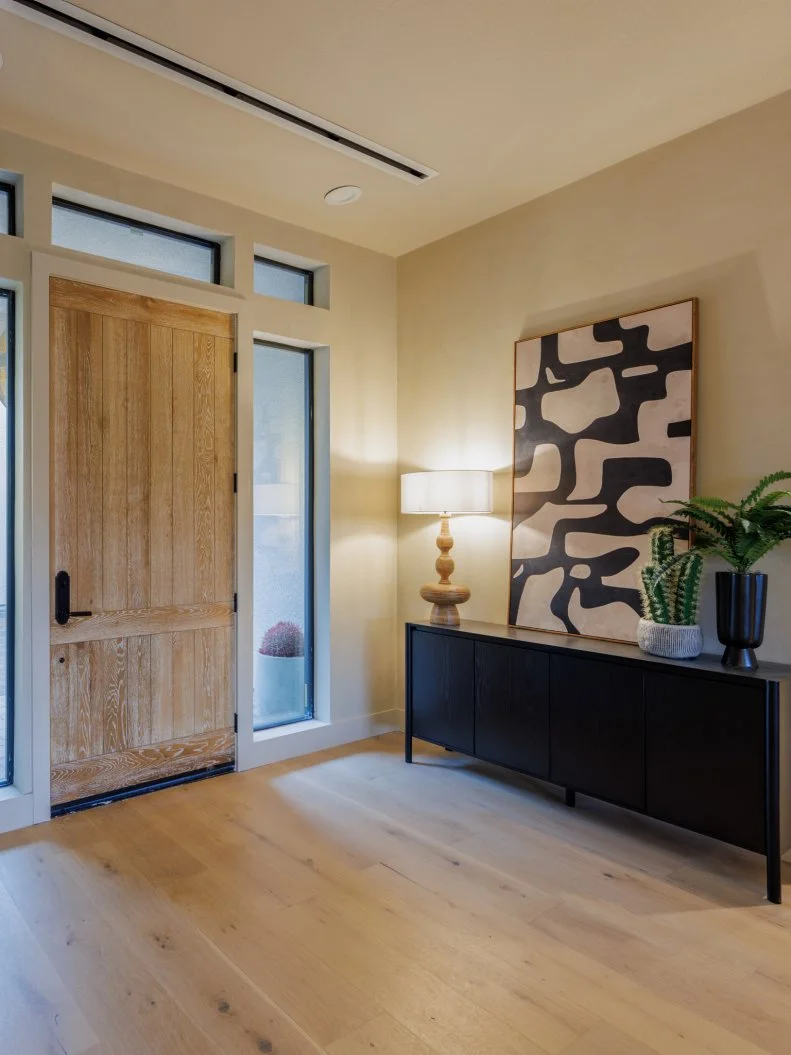 After of Team Scott McGillivray and Brooke Hogan's Foyer, as seen on Rock the Block, Season 7.