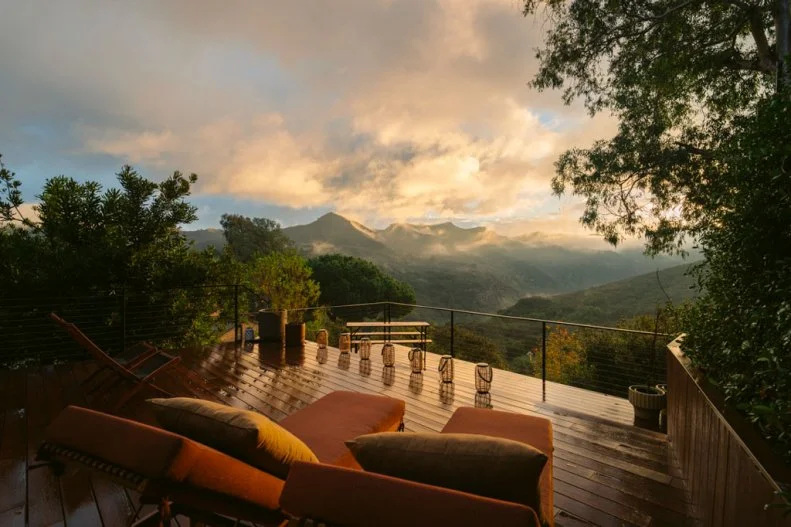 Deck and Misty Mountains 