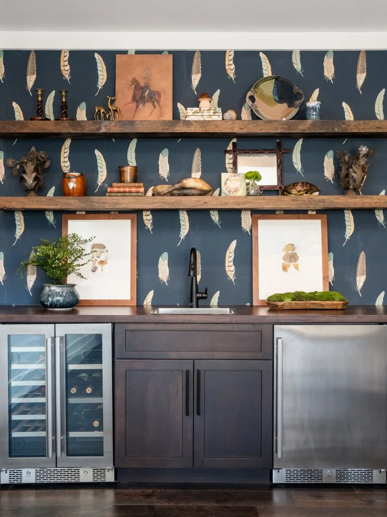 Black Bar With Feather Wallpaper