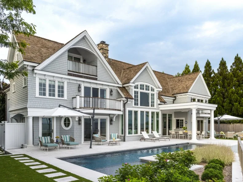 Gray House With Pool 