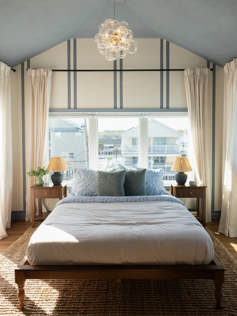 After of Team Ty Pennington’s family friendly guest bedroom from the partner swap challenge, as seen on Battle on the Beach, Season 5.