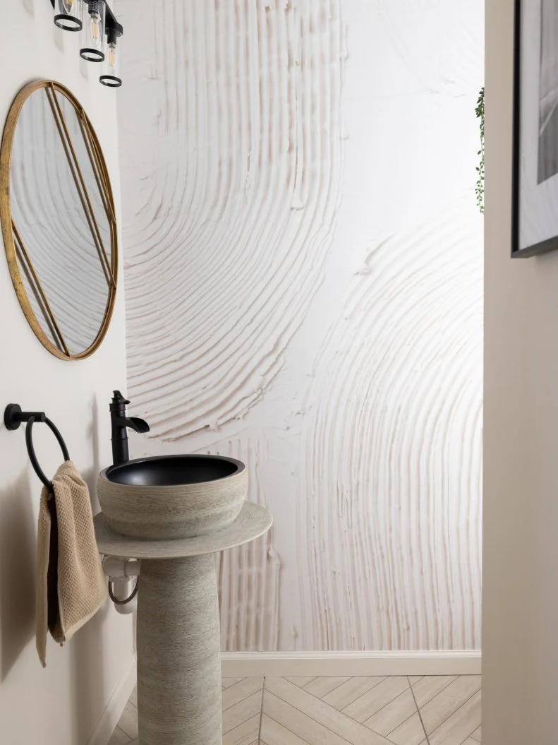 After of Team Sarah Baeumler’s additional powder room renovation, as seen on Battle on the Beach, Season 5.