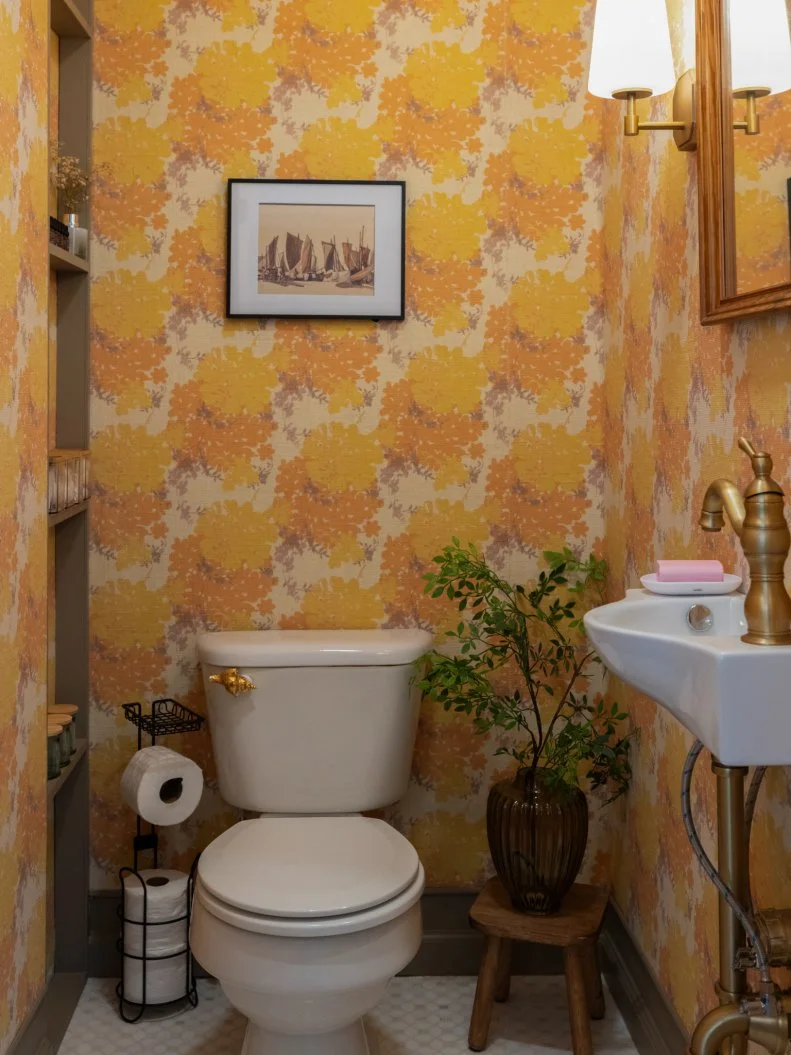 After of Team Ty Pennington’s additional powder room renovation, as seen on Battle on the Beach, Season 5.