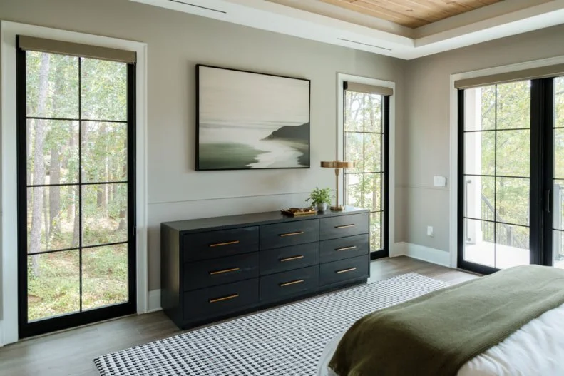 Neutral Bedroom With Houndstooth Rug
