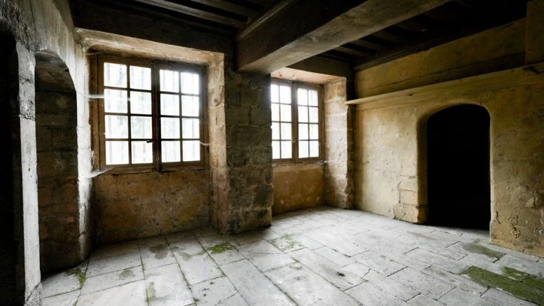 BEFORE - The Castle's Dungeon before renovations, as seen on Castle Impossible, Season 2.