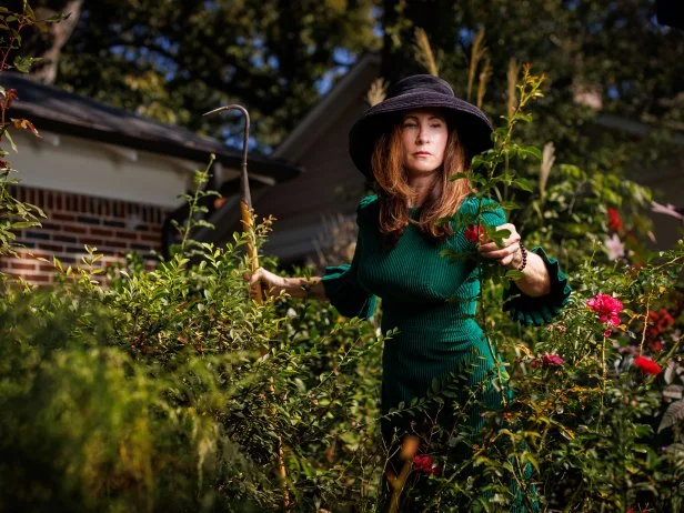 What Is Goth Gardening? And How Can You Create the Dark Aesthetic in Your Own Garden?
