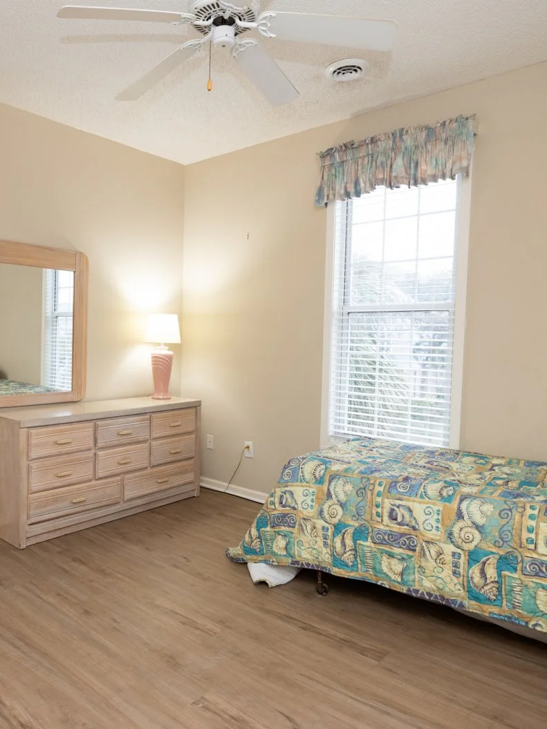 Before of Team Mika Kleinschmidt’s final Guest Bedroom, as seen on Battle on the Beach, Season 5.