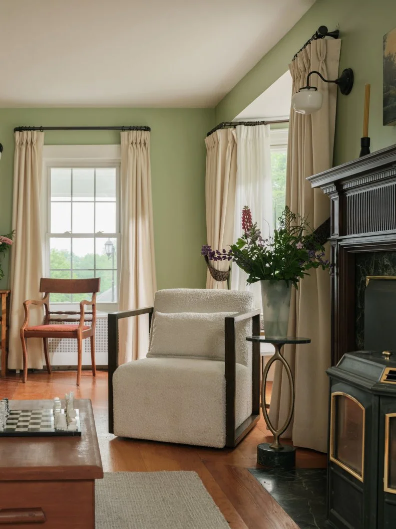 Lounge, as seen on Maine Cabin Masters: All Inn.
