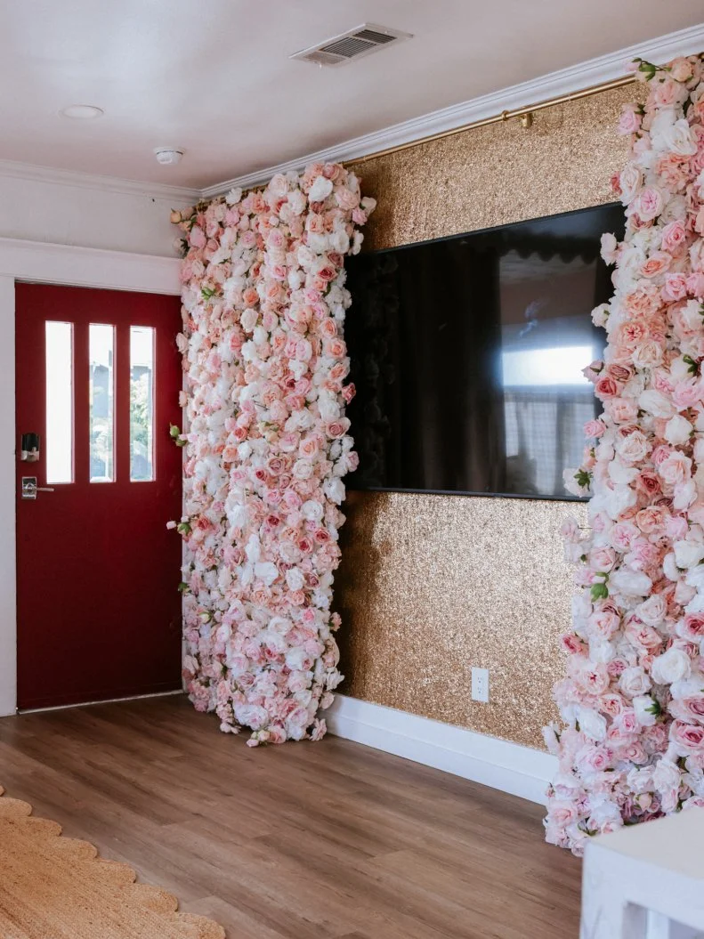House Detail , as seen on Roast My Rentals, Season 1.