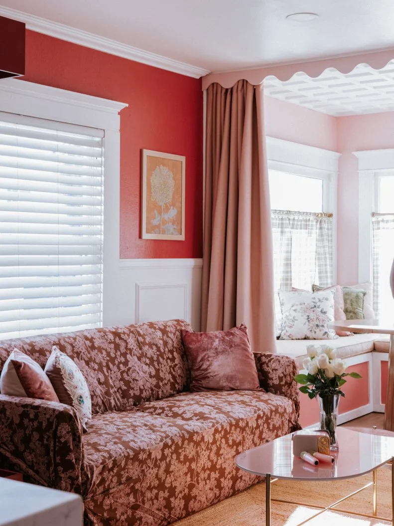 House Detail , as seen on Roast My Rentals, Season 1.