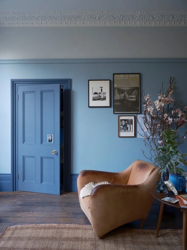 Blue Sitting Area With Multiple Shades of Blue Paint