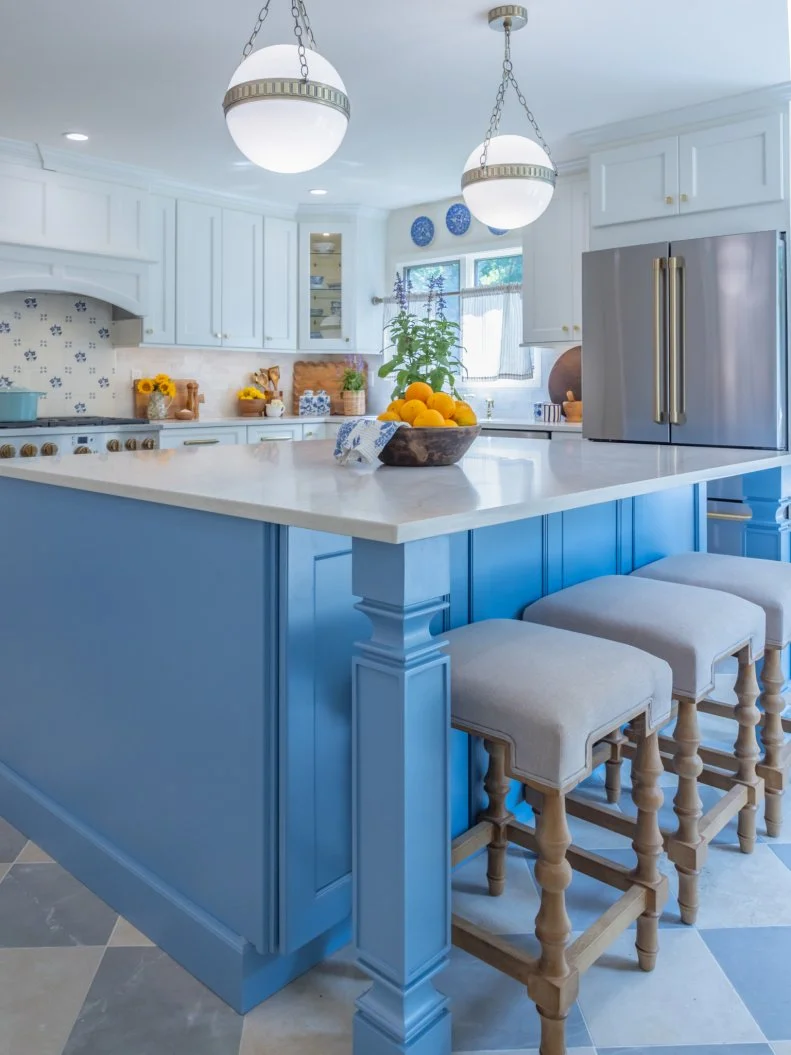 After- Kitchen, as seen on Totally 90s House, Season 1
