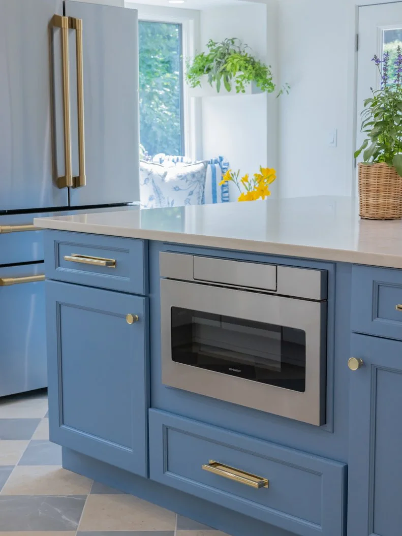 After- Kitchen, as seen on Totally 90s House, Season 1