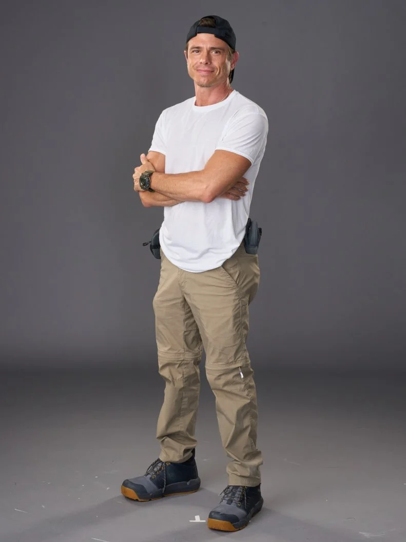 Matthew Lawrence on seamless, as seen on Totally 90s House, Season 1