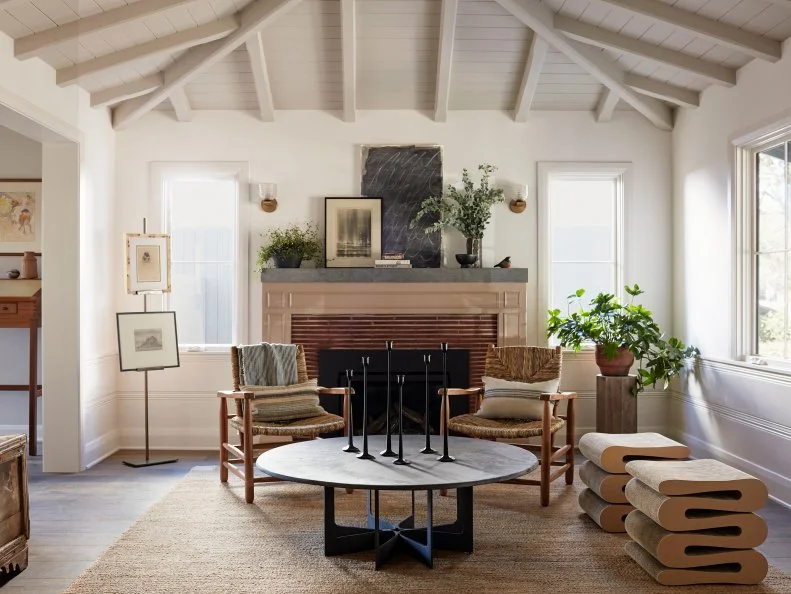 Neutral Living Room With Vaulted Ceiling and Modern Farmhouse Style