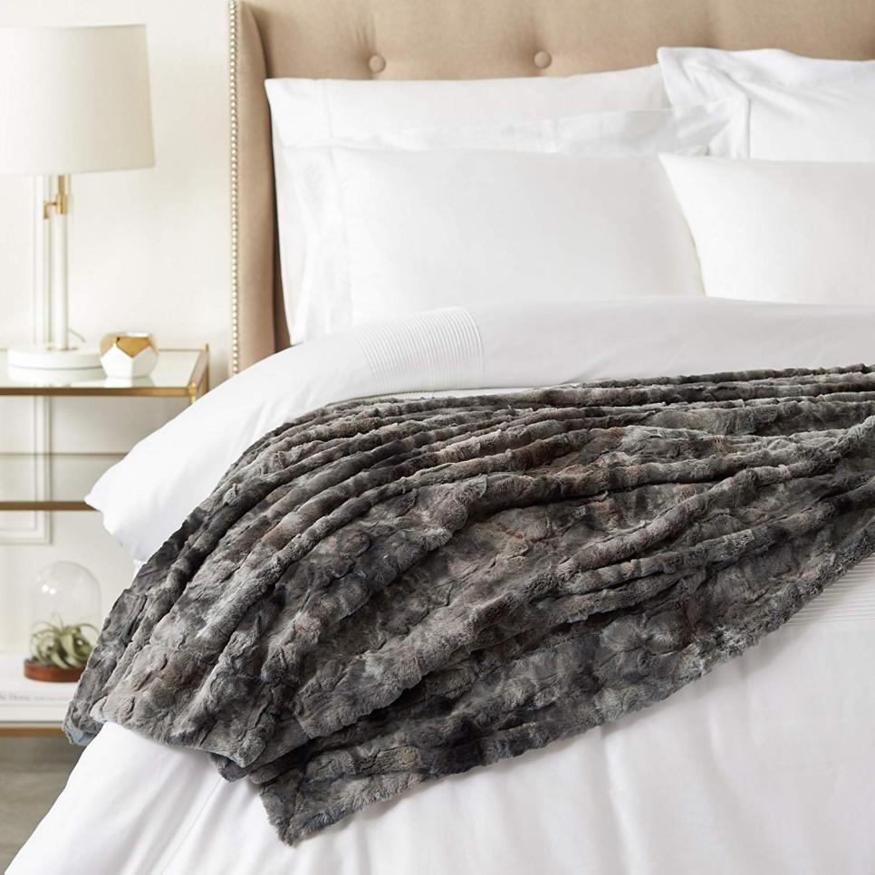 Best Throws and Blankets for Fall and Winter HGTV