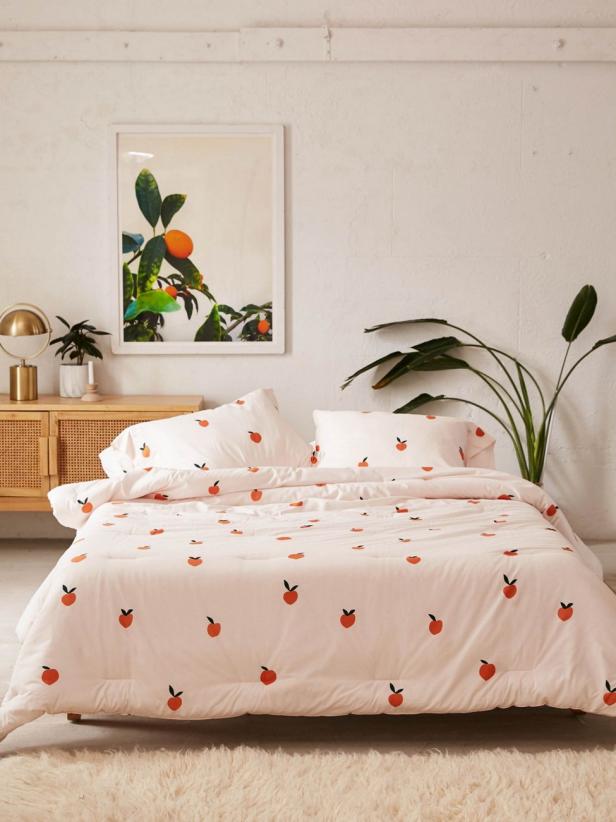 Peaches and Cream Comforter Set