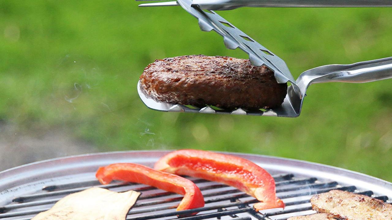 https://hgtvhome.sndimg.com/content/dam/images/hgtv/products/2019/6/5/1/rx_amazon_7-in-1-barbecue-tool.jpeg.rend.hgtvcom.1280.720.suffix/1559756555189.jpeg