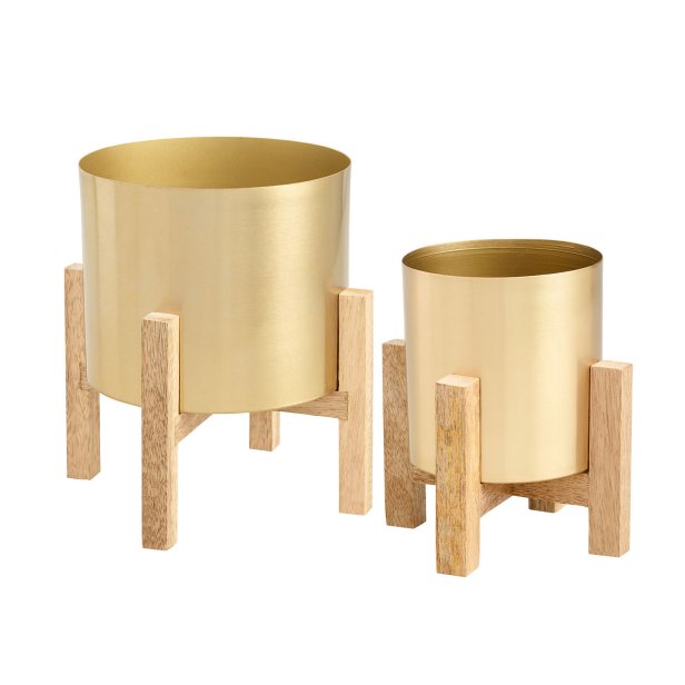 Gold Accessories That'll Make Any Space Shine | Decor Trends & Design ...