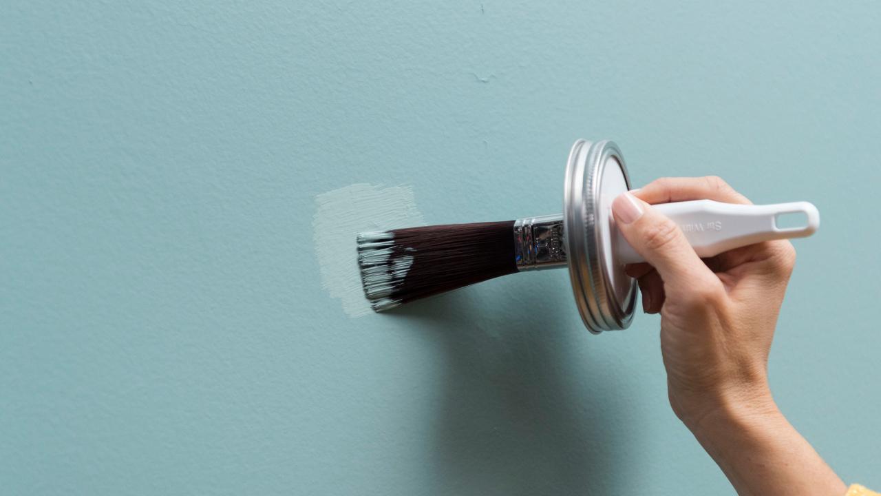 Handy touch-up tool makes it easy and quick to repair paint scuffs