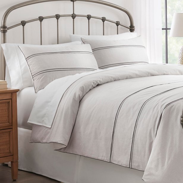 311254962; NH-18026-H F/Q HDC Farmhouse; 308761569; Cloverly Pewter Metal Queen Bed (61.75 in W. X 59 in H.); 308557236; 400TC SATEEN PERFORMANCE QUEEN SHEET S/4; 203238965; NATURAL BRAIDED AREA RUG 8X11; 309214757; MARSDEN 2-DRAWER NIGHTSTAND; 302217054; RESIN TABLE LAMP; 207080637; ERNEST ARM CHAIR; 306058731; MAGALI THROW BLANKET; 304516178; HALIMEDA ART SHADOWBOXES S/2; 303823995; IRON MESH SQUARE CANISTERS W/ LID S/2; 303543569; ASPEN GROMMET LINEN SHEER 96" CURTAIN; 1118666; 2020 Textiles III Fashion Bedding; Pirrello
