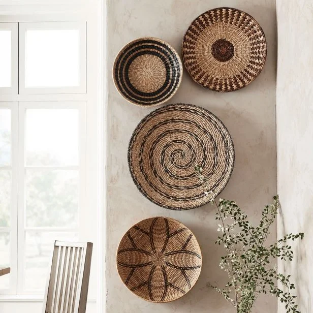 20 Ways to Dress Up Dining Room Walls Dining Room Wall Decor HGTV