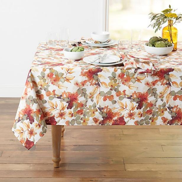 https://hgtvhome.sndimg.com/content/dam/images/hgtv/products/2020/11/5/1/rx_bed-bath-and-beyond_autumn-trail-twill-table-linen-collection.jpeg.rend.hgtvcom.616.616.suffix/1604605849238.jpeg