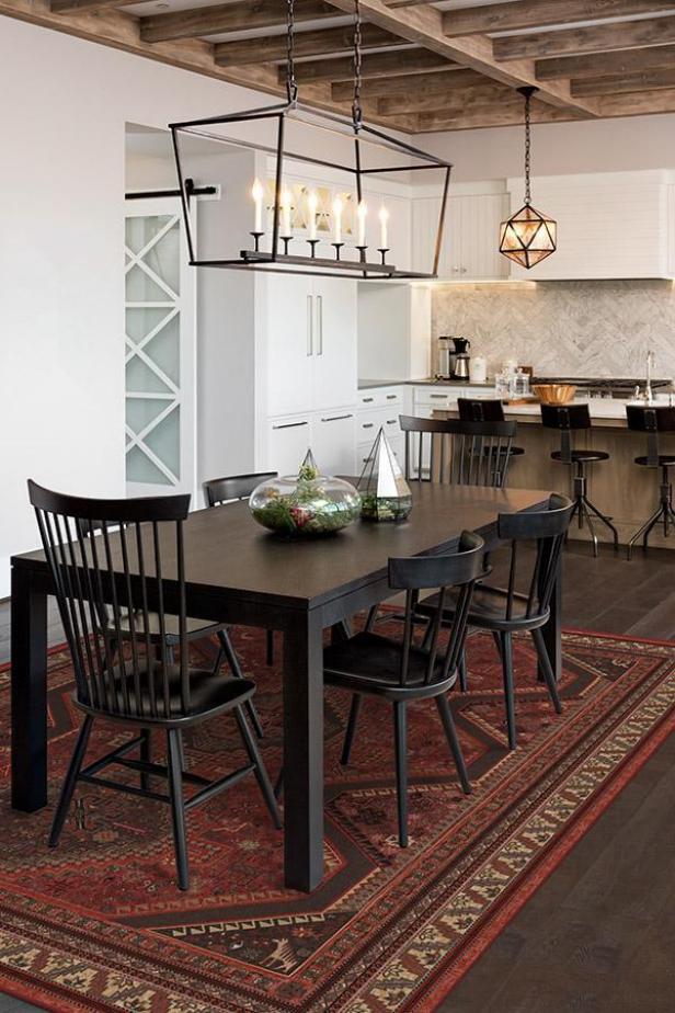 Best Dining Room Rugs, What Type Of Rug Is Best For Under Kitchen Table