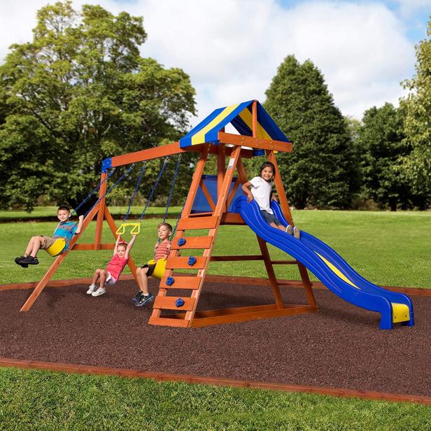 children's playsets outdoors