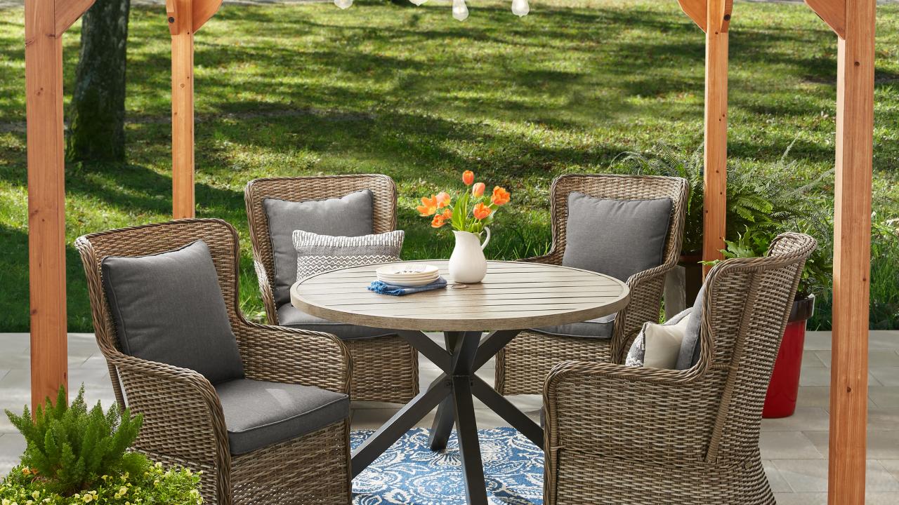 Create an Easy Summer Grilling Station With These Fantastic
