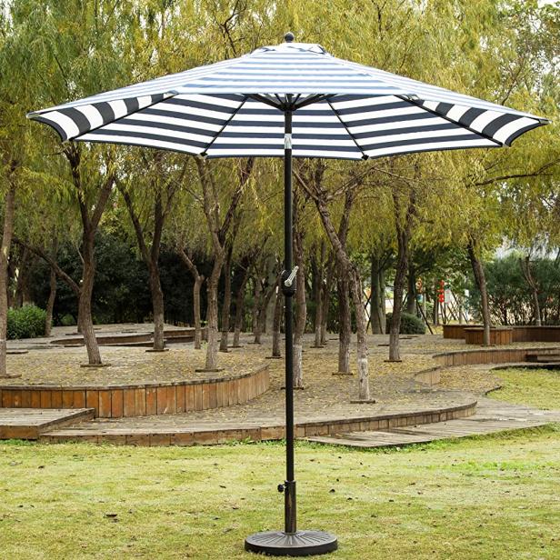 best poolside umbrellas