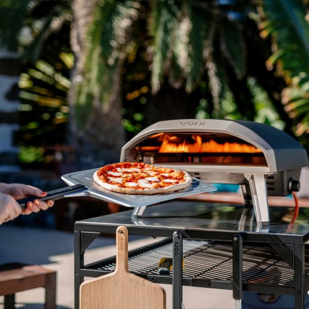 Best Indoor Pizza Ovens For 2022 - Breville, Presto Pizzazz