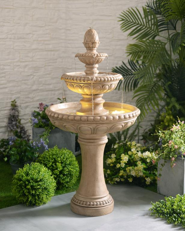 12 Best Outdoor Fountains and Backyard Water Features in 2022 - HGTV