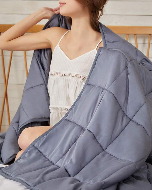 5 Best Cooling Weighted Blankets in 2021 HGTV