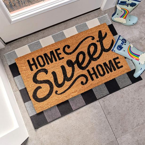 https://hgtvhome.sndimg.com/content/dam/images/hgtv/products/2020/8/27/rx_amazon_home-sweet-home-coir-mat--buffalo-check-layering-rug.jpeg.rend.hgtvcom.616.616.suffix/1598540619997.jpeg