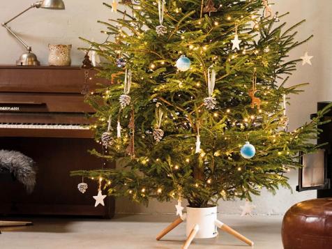 The Best Christmas Tree Stands for Every Type of Tree