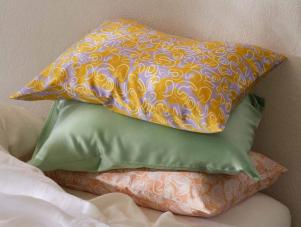 <center>The Best Silk Pillowcases, Tested by HGTV Editors</center>