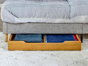 <center>10 Ways to Maximize Your Under-the-Bed Storage Space