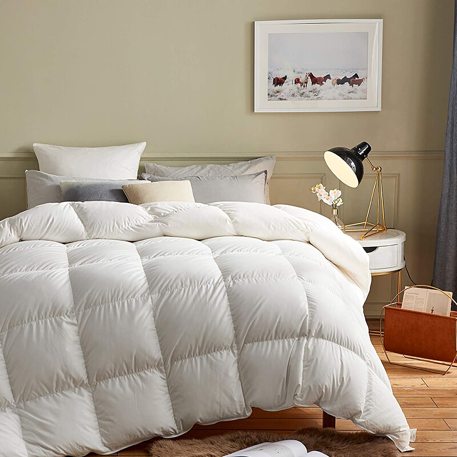 Luxury Down Alternative Bed Comforter Oversized Lightweight White All Season 