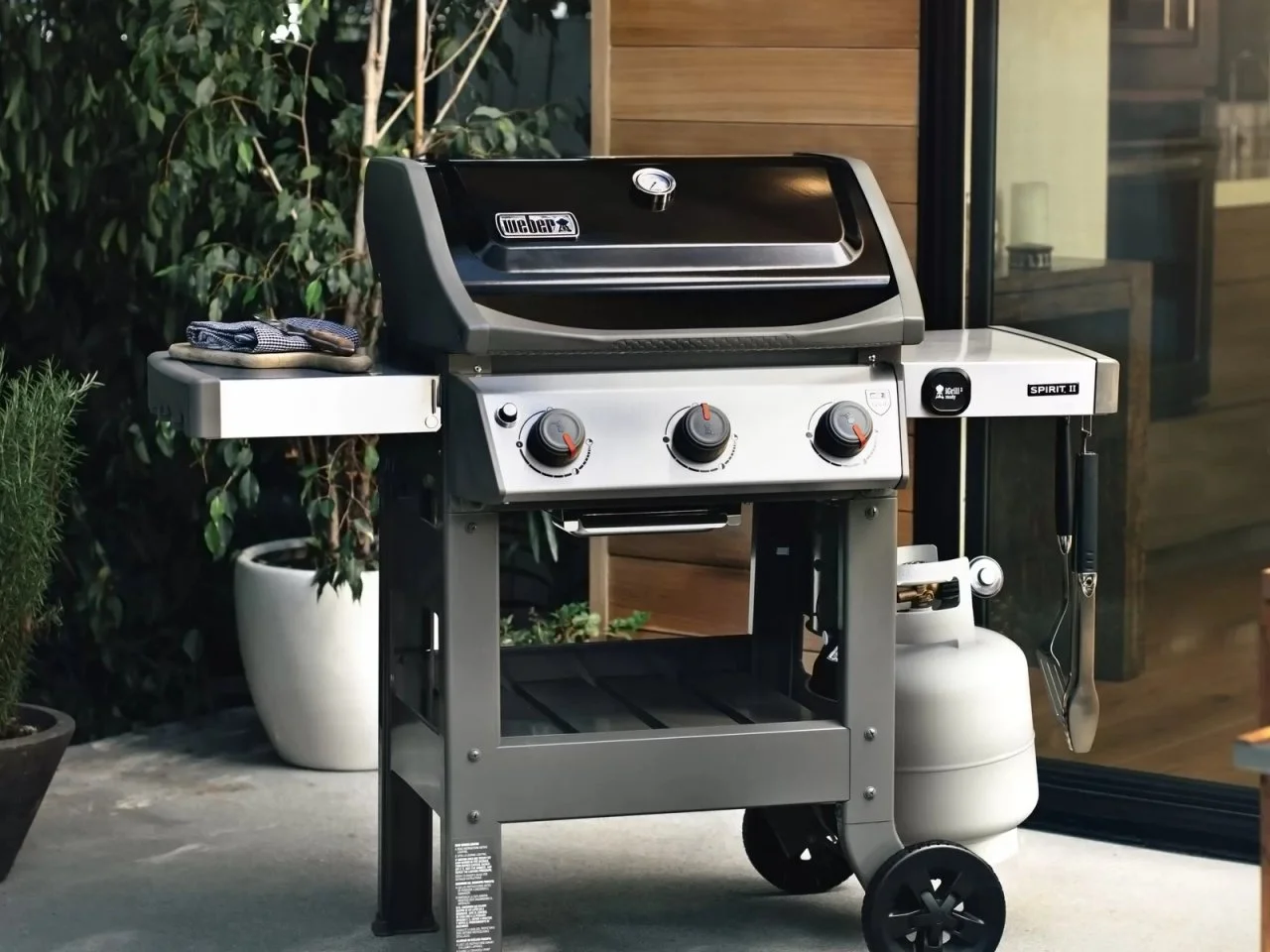 12 Best Gas Grills for Every Budget 2024 HGTV Top Picks HGTV