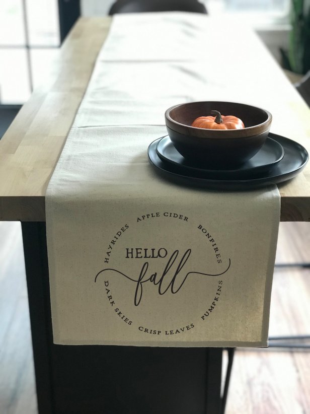 12 Best Thanksgiving Tablecloths 2021 Fall Tablecloths and Table