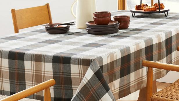 12 Festive Table Linens That Celebrate Fall