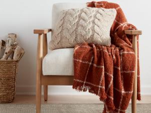 <center>18 Cozy Autumnal Accessories for Your Bed, Sofa + More