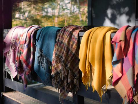 Our 12 Favorite Outdoor Blankets for Fall