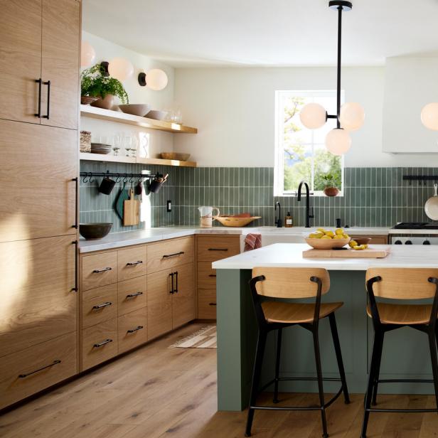 Best Kitchen Cabinet Hardware 2022, Wood Kitchen Cabinets With Black Knobs