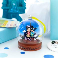 New Starbucks Ornaments found on shopdisney now. The adorable classic  Mickey and Minnie are doing fun things at each park. Link in Bio to…