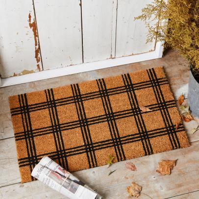 The Best Outdoor Doormats to Welcome Fall